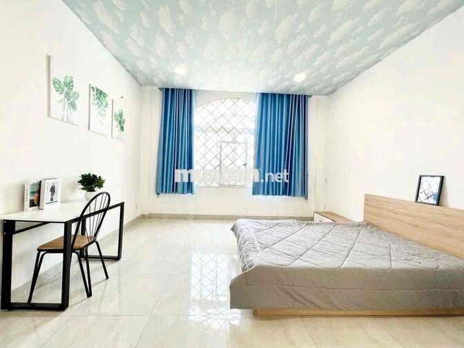 Studio cửa sổ trời full nội thất ngay gần nhà thờ Xóm Chiếu