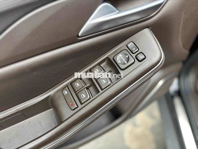 VinFast Lux SA 2022 Đen 50.000km