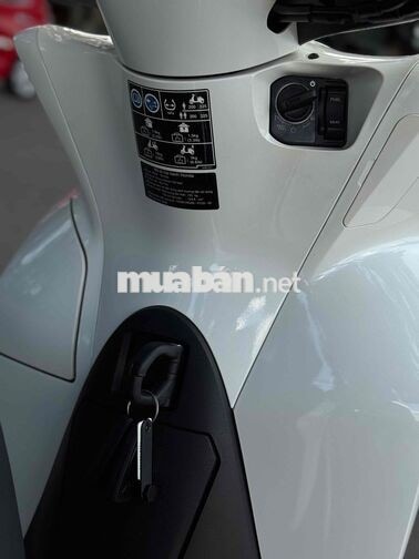 SH 125 ABS 2026 Trắng 2000km chính chủ