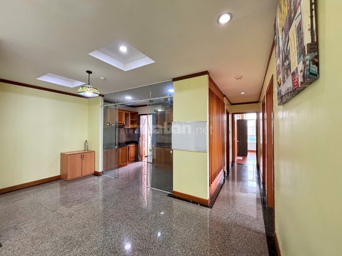 Cần cho thuê căn hộ 3PN tại chung cư Phú Hoàng Anh, Nhà Bè (sát Q7)