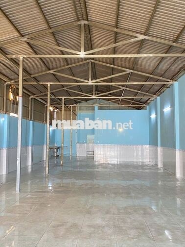 mặt bằng, kho chứa hàng, kinh doanh 320m đầy đủ công năng