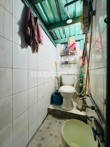 NHÀ CŨ TIỆN XÂY MỚI, PHẠM THẾ HIỂN, 2 TẦNG, 2.45X13.18, Q8, NHÌN 2 