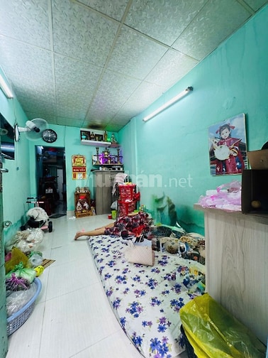 NHÀ CŨ TIỆN XÂY MỚI, PHẠM THẾ HIỂN, 2 TẦNG, 2.45X13.18, Q8, NHÌN 2 