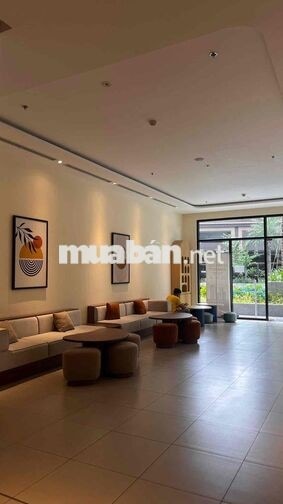 Tìm 1 hoặc 2 nữ ở ghép phòng master trong căn góc