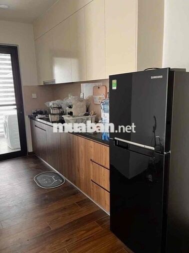 Tìm 1 hoặc 2 nữ ở ghép phòng master trong căn góc