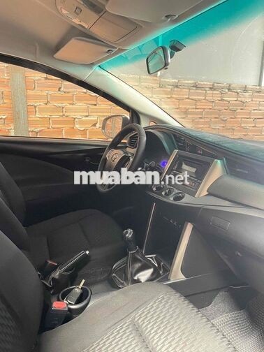 Toyota Innova E 2018 Số sàn Xăng Trắng