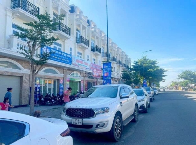 Cho thuê nhà nguyên căn diện tích sử dụng lên đến 240m2.