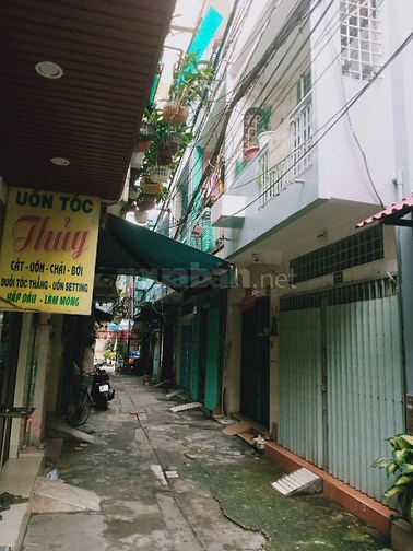 Nhà hẻm xe hơi Lạc Long Quân chỉ 4,2 còn thương lượng!