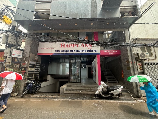 Cho thuê MBKD tầng 1 có hầm Mp Đê La Thành ngã tư Xã Đàn