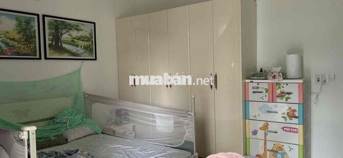 Cho thuê nhà 2,5 tầng đường Bùi Trang Chước, giá rất rẻ.!