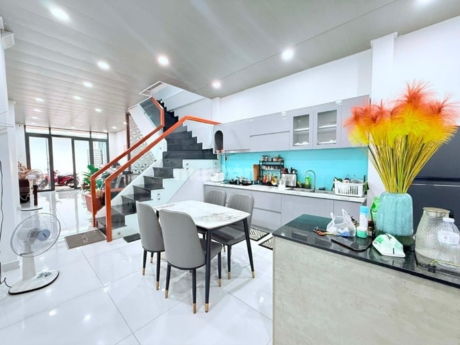 Trịnh Đình Trọng, 4x19m, 1 trệt 1 lầu, 6 tỷ 2