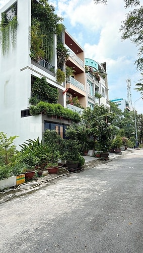 Nhà 3 Tầng mặt tiền đường số, KDC Phú Mỹ. Q7 
