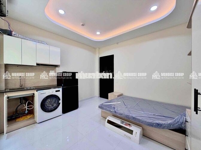 Phòng studio, cửa sổ trời_diện tích 35m2_hẻm 12 đào duy anh