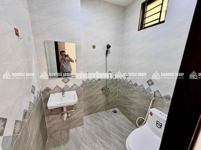 Phòng studio, cửa sổ trời_diện tích 35m2_hẻm 12 đào duy anh