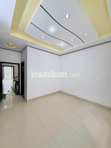 Nhà trệt 2 lầu 4PN đường Lê Chân KDC 91 chỉ 12 triệu