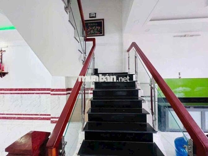 Trệt 3 lầu 4*15; 4pn 5wc sân thượng đg xe tải