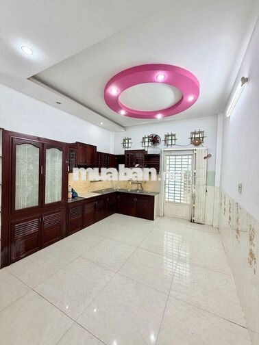 Nhà trệt 2 lầu 4PN đường Lê Chân KDC 91 chỉ 12 triệu