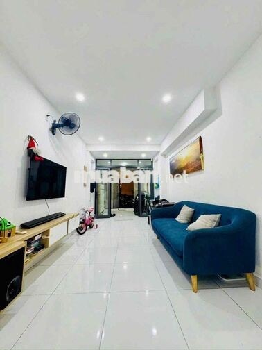 Bán nhà trung tâm Phú Nhuận, giáp Quận 1 & Quận 3