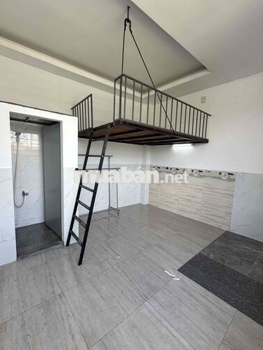 Trống 2 phòng ngay cổng chính Vạn Phúc City