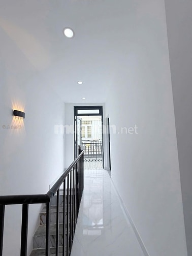 chính chủ bán lỗ căn nhà Hóc Môn 440tr, sổ hồng riêng, gần Bà Điểm