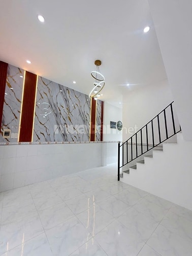 chính chủ bán lỗ căn nhà Hóc Môn 440tr, sổ hồng riêng, gần Bà Điểm