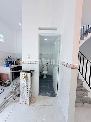 chính chủ bán lỗ căn nhà Hóc Môn 440tr, sổ hồng riêng, gần Bà Điểm
