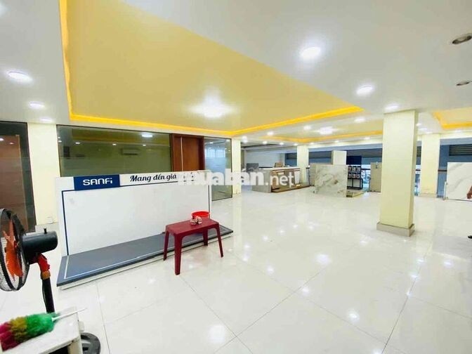 BÁN HOẶC CHO THUÊ TOÀ NHÀ ĐẸP NGÃ TƯ GA Q12