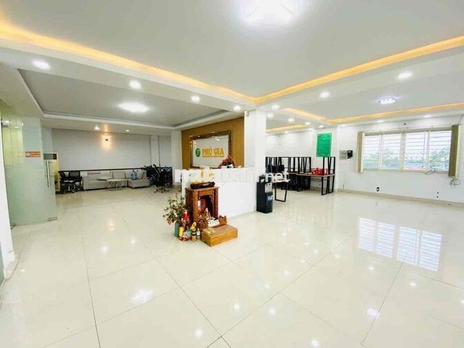 BÁN HOẶC CHO THUÊ TOÀ NHÀ ĐẸP NGÃ TƯ GA Q12