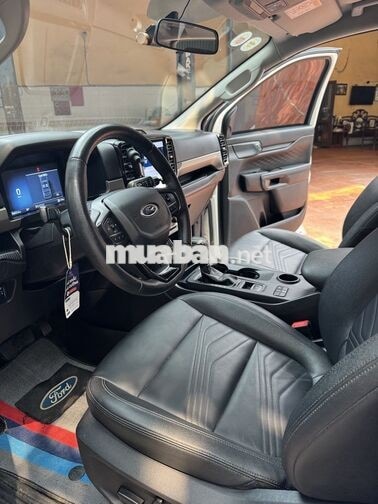 Ford Everest Ambiente 2022 2.0 Turbo 4x2 AT Trắng