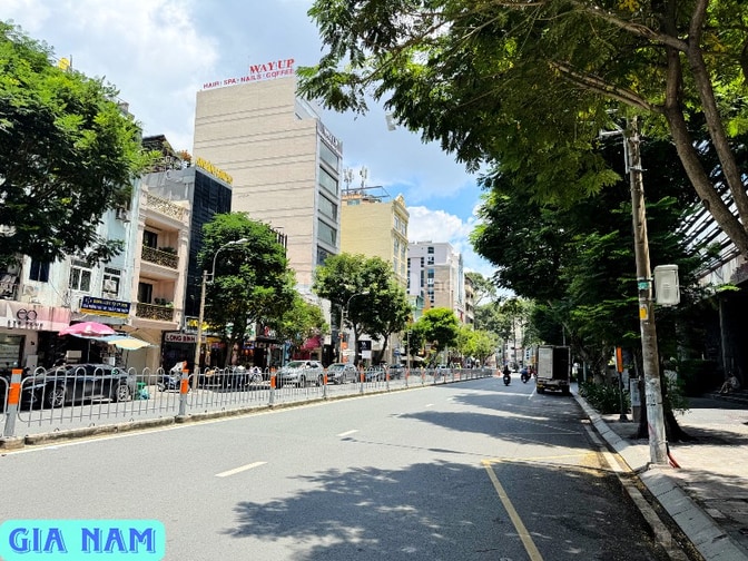BÁN NHÀ MẶT TIỀN KINH DOANH : 64 NGUYỄN CƯ TRINH - P. BẾN THÀNH - Q. 1