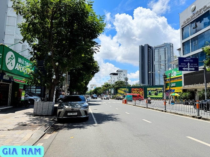 BÁN NHÀ MẶT TIỀN KINH DOANH : 64 NGUYỄN CƯ TRINH - P. BẾN THÀNH - Q. 1