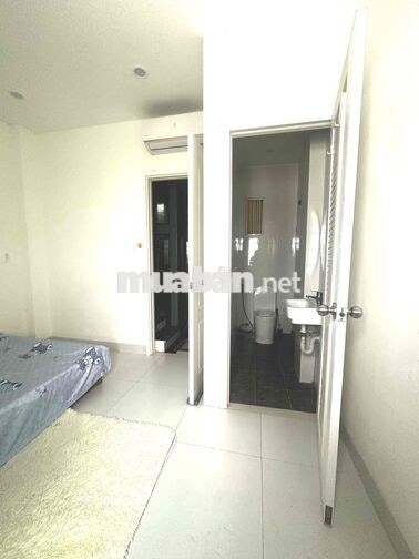 Chính chủ:phòng giờ tự do+đường oto+thang máy, máy lạnh
