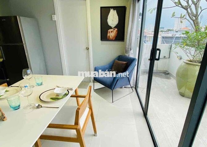 Căn Hộ Full Nội Thất Ban Công Trung Tâm Quận 4 Gần Bến Nhà Rồng