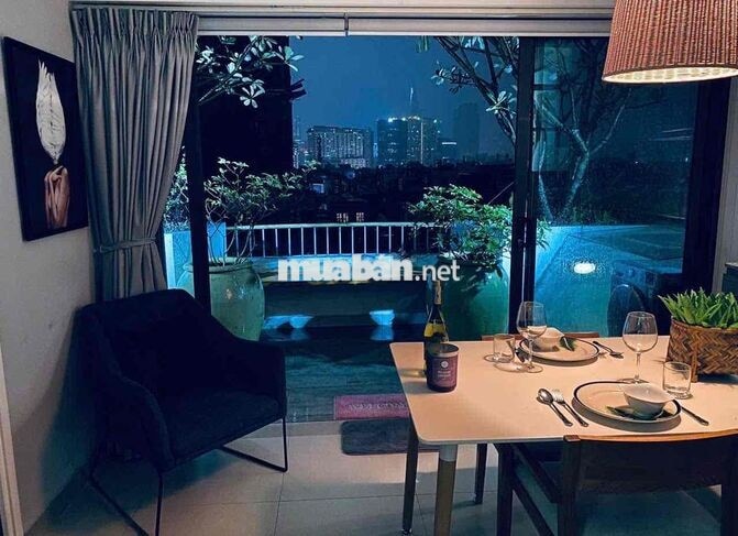 Căn Hộ Full Nội Thất Ban Công Trung Tâm Quận 4 Gần Bến Nhà Rồng