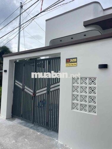 Bán nhà rẻ, C4 hiện đại vừa mới hoàn thiện thuộc P Bình Minh Vĩnh Long