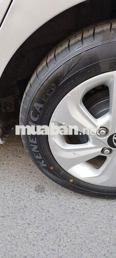Hyundai i10 Sedan 2018 Bạc