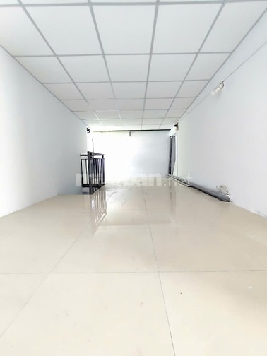 NHÀ DƯỚI 2,5 TỶ Giáp KHU TÊN LỬA -  23M2 - CÁCH HXH CHỈ 15M