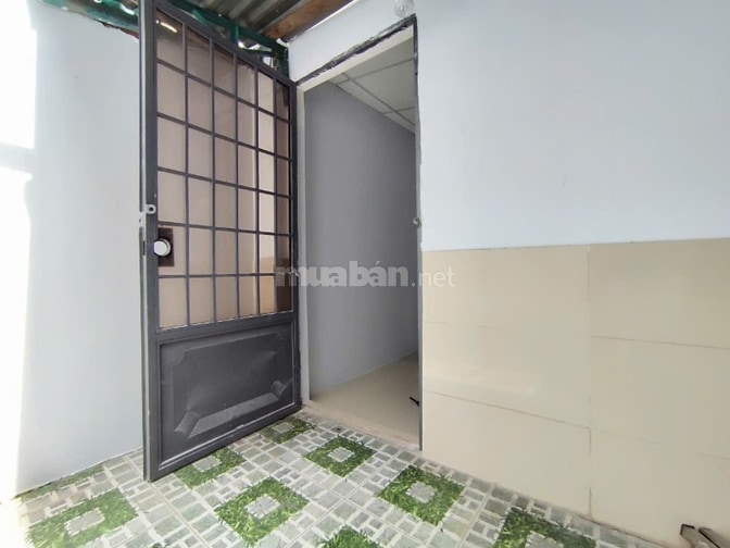NHÀ DƯỚI 2,5 TỶ Giáp KHU TÊN LỬA -  23M2 - CÁCH HXH CHỈ 15M