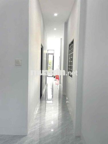 Bán nhà rẻ, C4 hiện đại vừa mới hoàn thiện thuộc P Bình Minh Vĩnh Long