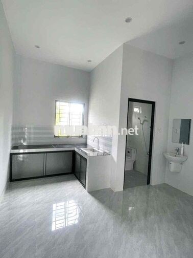 Bán nhà rẻ, C4 hiện đại vừa mới hoàn thiện thuộc P Bình Minh Vĩnh Long