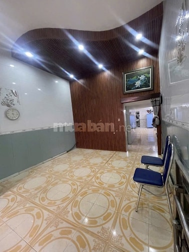 BÁN NHÀ MẶT TIỀN TRONG CHỢ THỊ NGHÈ Bình THẠNH GIÁP QUẬN 1