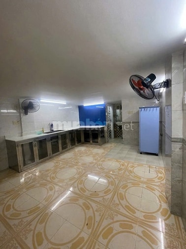 BÁN NHÀ MẶT TIỀN TRONG CHỢ THỊ NGHÈ Bình THẠNH GIÁP QUẬN 1