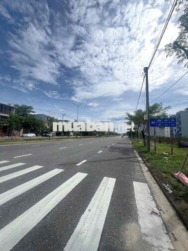 CẶP ĐẤT BIỂN _ ĐƯỜNG 33m _ MINH MẠNG_ Ngay Bãi Tắm SƠN THUỶ _ Xây K/S