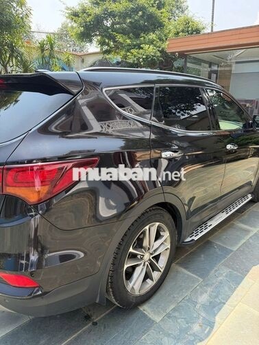 Hyundai SantaFe 2018 2.4L 4WD Đen 106,600km