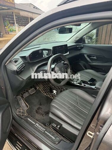 Peugeot 2008 GT Line 2022 11000 km Xám