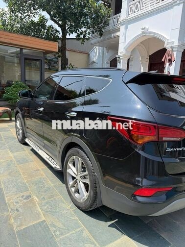 Hyundai SantaFe 2018 2.4L 4WD Đen 106,600km