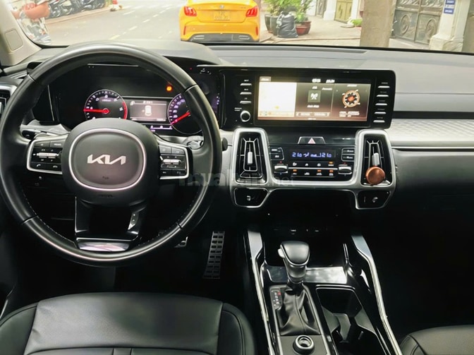 Bán xe Kia SORENTO bản Luxury full dầu SX 2022 