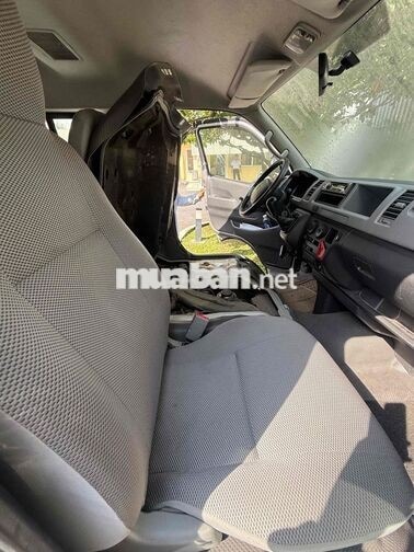 Toyota Hiace 2006