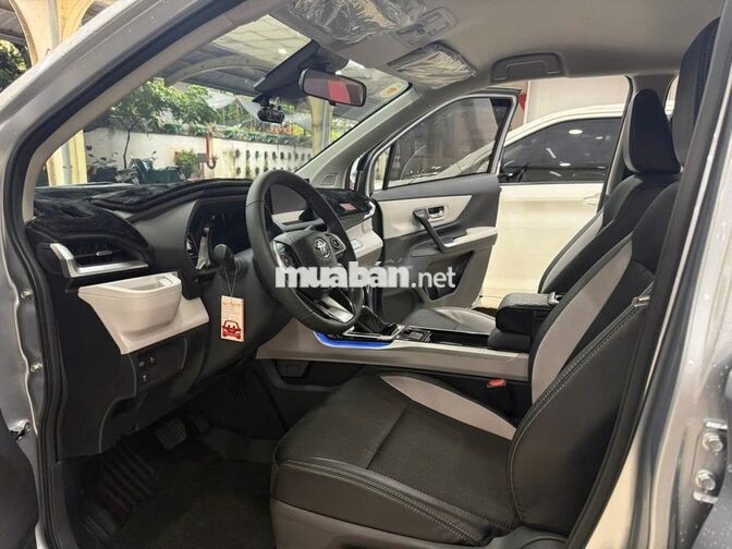 Toyota Veloz Cross Top 2026 Bạc 2.803 km