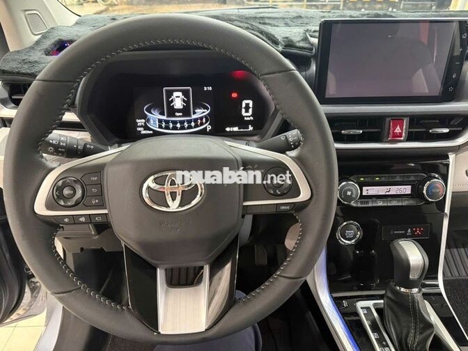 Toyota Veloz Cross Top 2026 Bạc 2.803 km